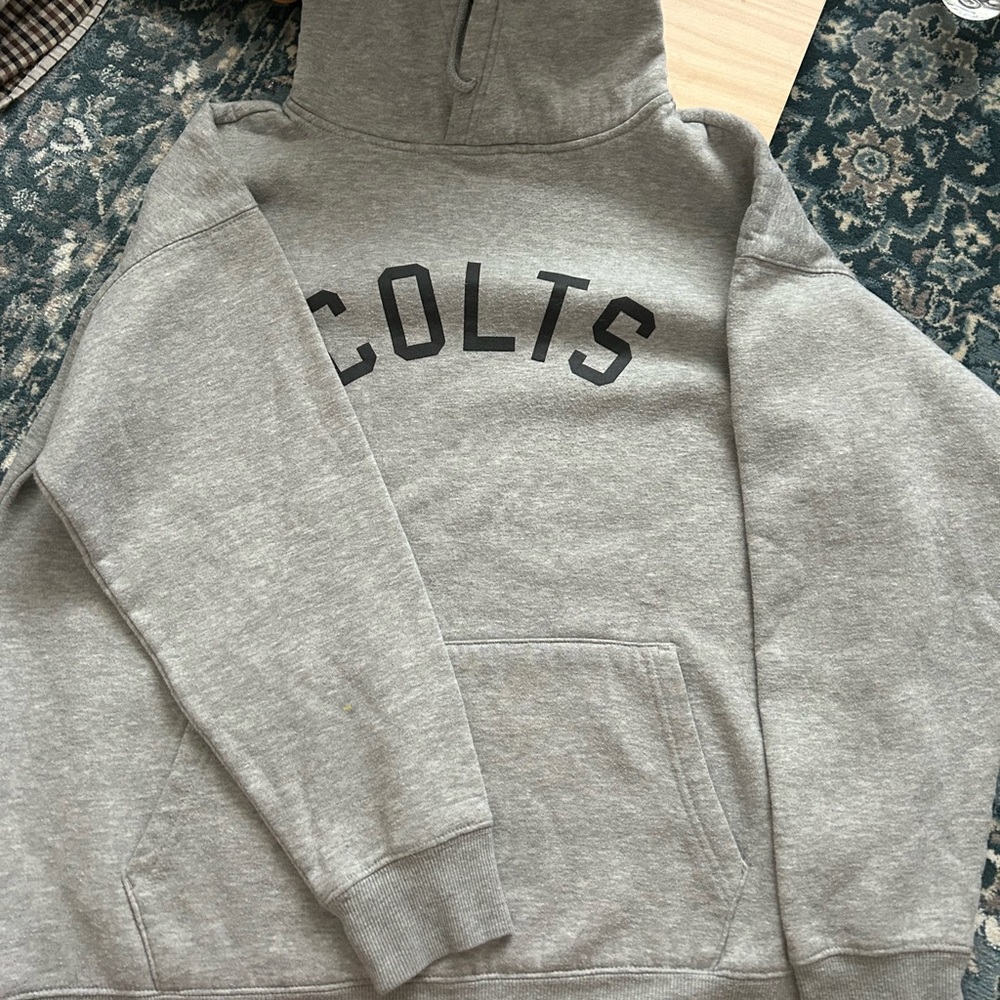 baggy hoodie